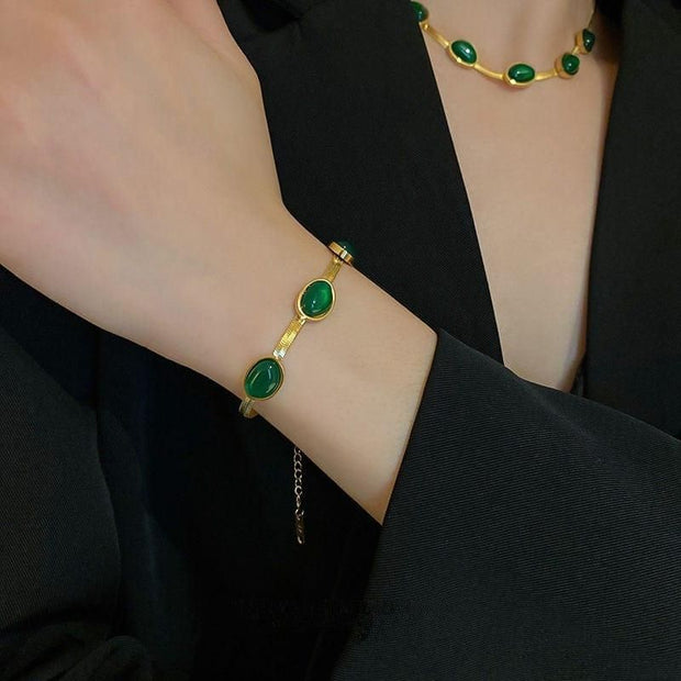 Oval Green Crystal Pendant Necklace Set With Bracelet - Shoporaa